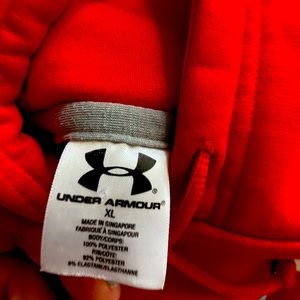 A brand new under armor hoodie